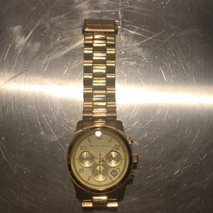 MK watch. Battery needs to be replaced